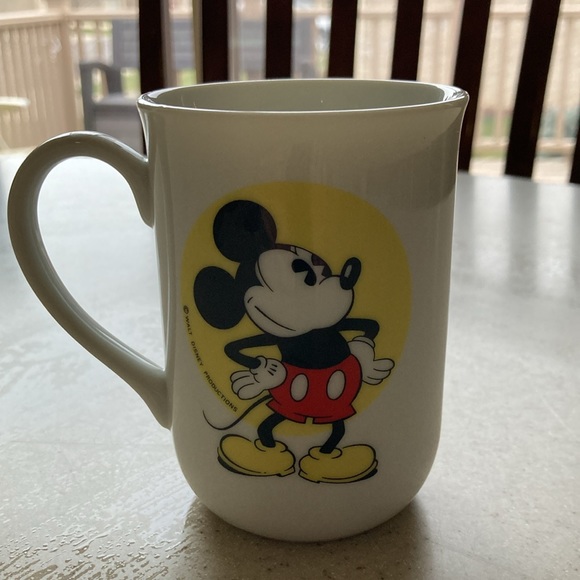 Mickey Mouse 9 oz. Tea/Cocoa/Coffee Cup - New - Perfect Condition - Picture 2 of 5
